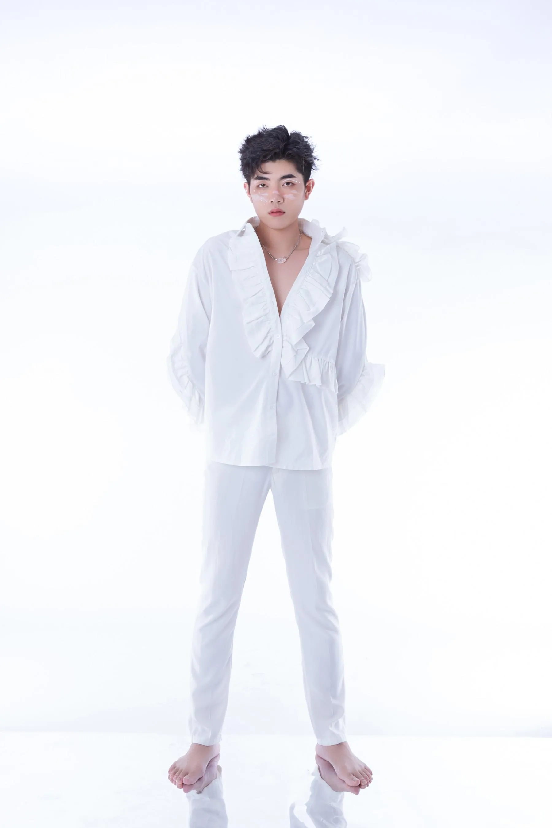 [YITUYU艺图语]2022.07.09 白色蝴蝶 陈川儿Andrew [23P]插图1